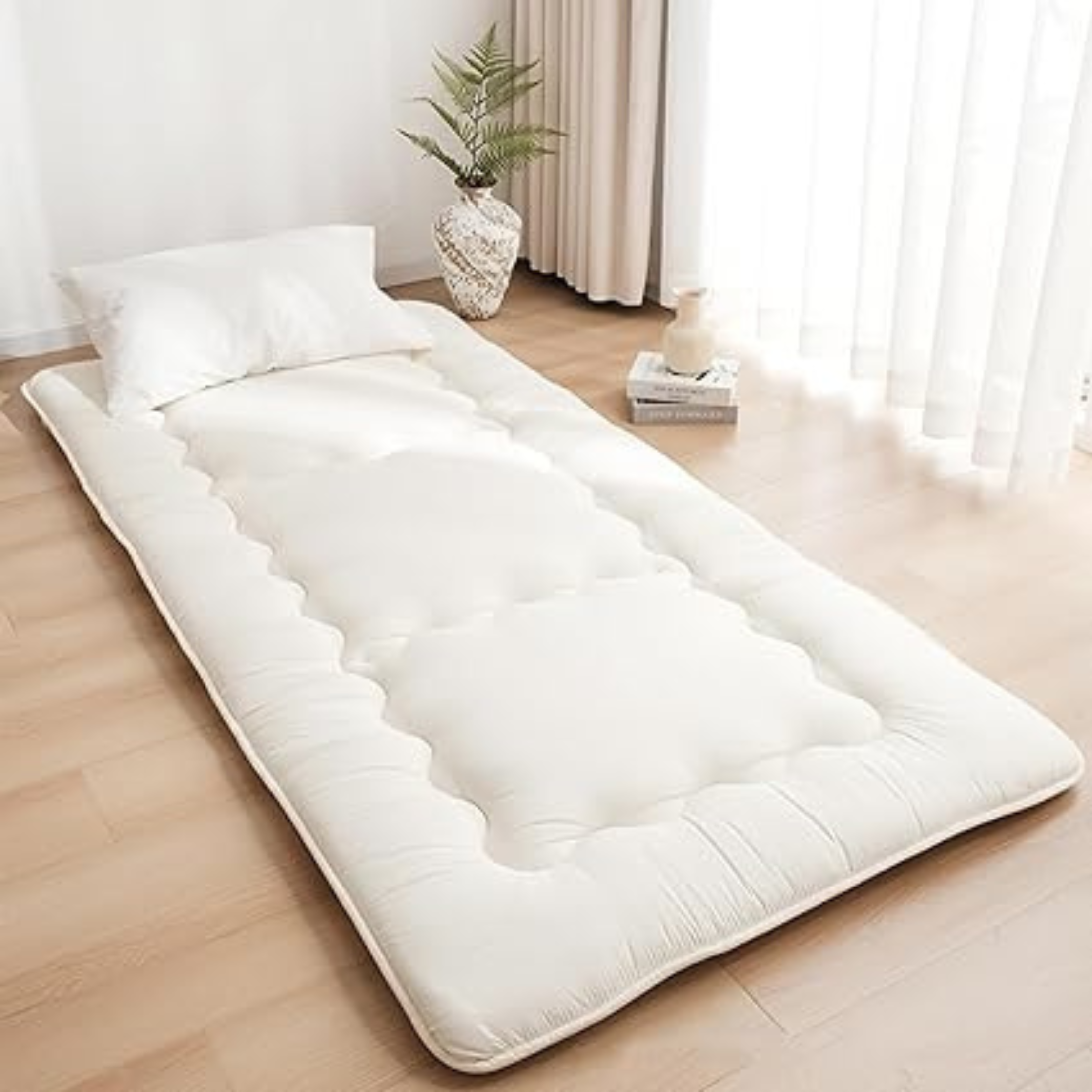 Matelas futon pliable au sol – Confort minimaliste et gain de place